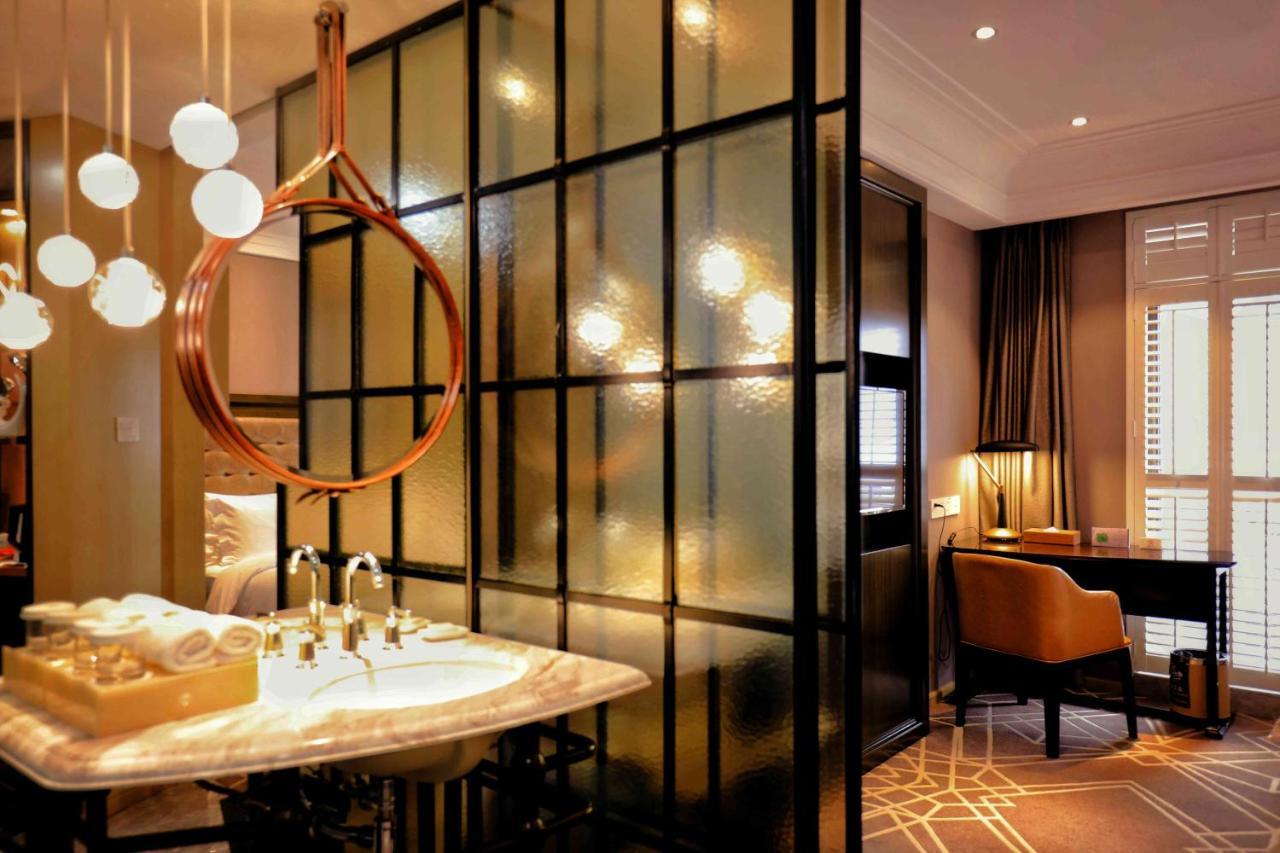 Jinjiang Metropolo Hotel Classic Nanjing Road Шанхай Екстериор снимка