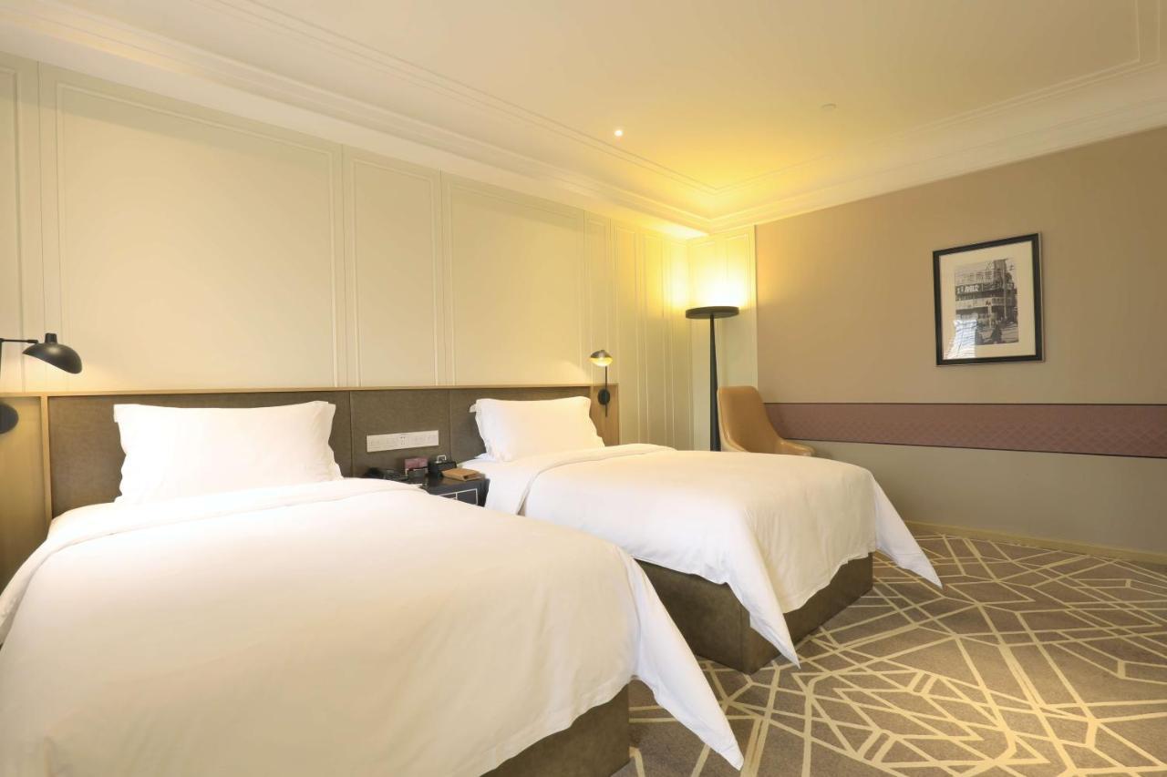 Jinjiang Metropolo Hotel Classic Nanjing Road Шанхай Екстериор снимка