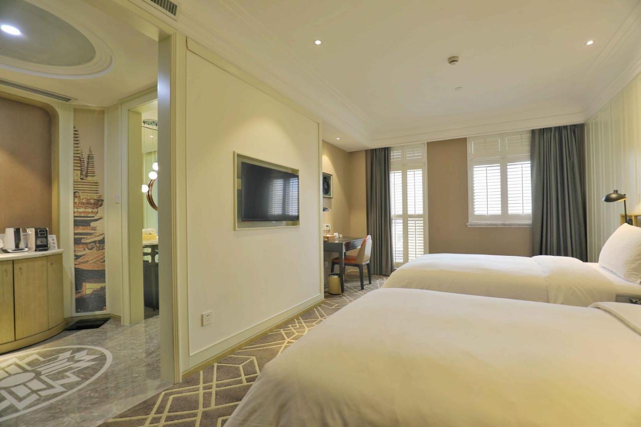 Jinjiang Metropolo Hotel Classic Nanjing Road Шанхай Екстериор снимка
